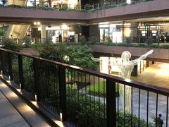-瑞虹新天地月亮湾