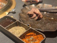 -铭牛烧肉·和牛海鲜自助(高新月牙湖店)