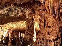 -波斯托伊纳溶洞