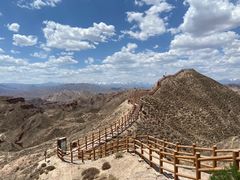 -冰沟丹霞旅游景区