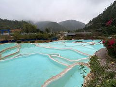 -十万大山布透温泉