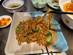 -潮界(LU·ONE凯德晶萃广场店)