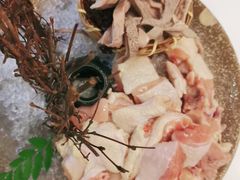 -洪氏嗨捞·猪肚鸡火锅(阳光天地店)