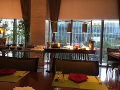 靠窗位-宁波逸东豪生大酒店·豪生咖啡厅