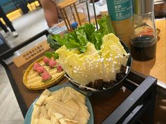 -三个椰子·现砍椰子鸡(江南万达店)