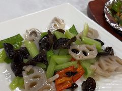 -岭下农庄·农家菜·野生大头鱼·公司团建(福永凤凰山店)