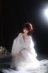 -一揽芳华汉服旗袍体验馆(拙政园店)