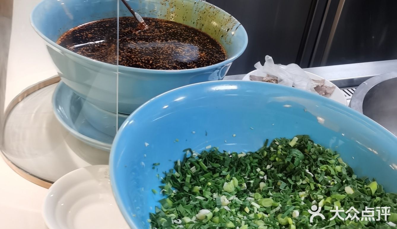 摆福军九鼎纯汤牛肉面
