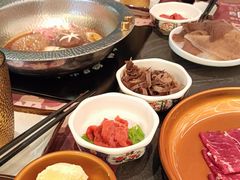 -牛YO寿喜烧·铁板烧和牛火锅自助(市府恒隆店)