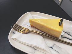 -UNI UNI(环亚凯瑟琳店)