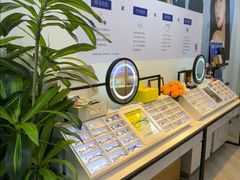 -天空之镜眼镜店蔡司依视路配镜授权零售店(望京颐堤港店)