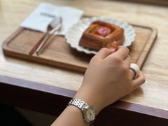 -VERIE BAKEHOUSE