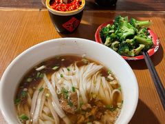 -矮子粉店1985·长沙米粉(湘春路店)
