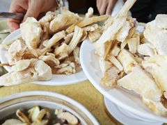 -东巴谷野生菌火锅餐厅