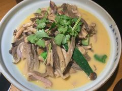 鹿茸菌煨猪肚-吃饭皇帝大(长宁龙之梦店)