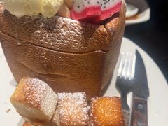 -铜锣湾·有麝自然香(渝北财富中心店)