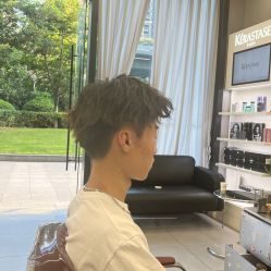 -侨治发型