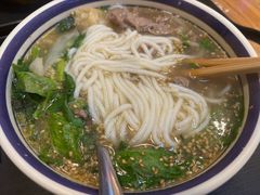 -云阿蛮云南生烫牛肉米线(奉贤路店)