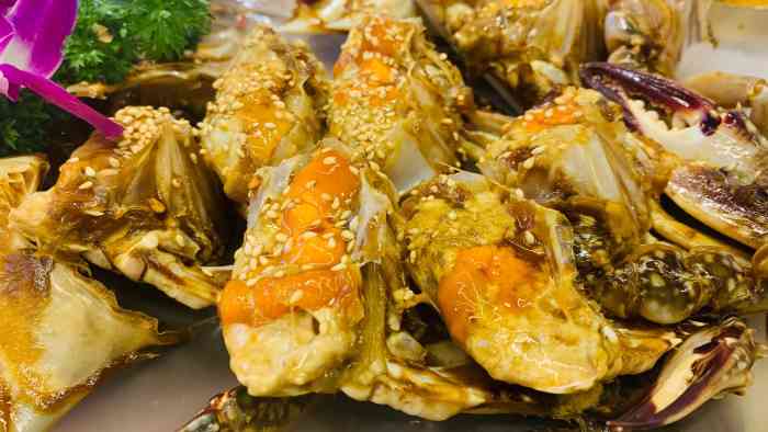 孙家酱蟹总店(兴阳路店)-"[薄荷]环境:一家小店 蛮有特色的「飞.