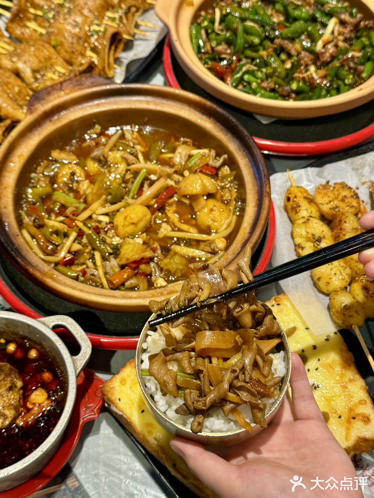 在解放碑，不想吃火锅，吃他家准没错！