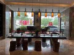 -铂逸梦秦酒店(横店梦幻谷店)