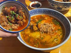 辣肉面-沪西老弄堂面馆(定西路店)