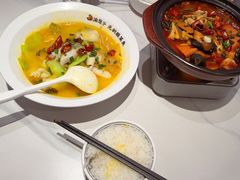 -渝是乎酸菜鱼(龙旗购物中心店)