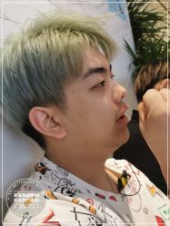 -罗亚帝造型·烫发染发
