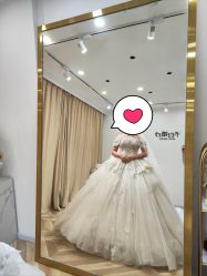 -予白婚纱礼服馆