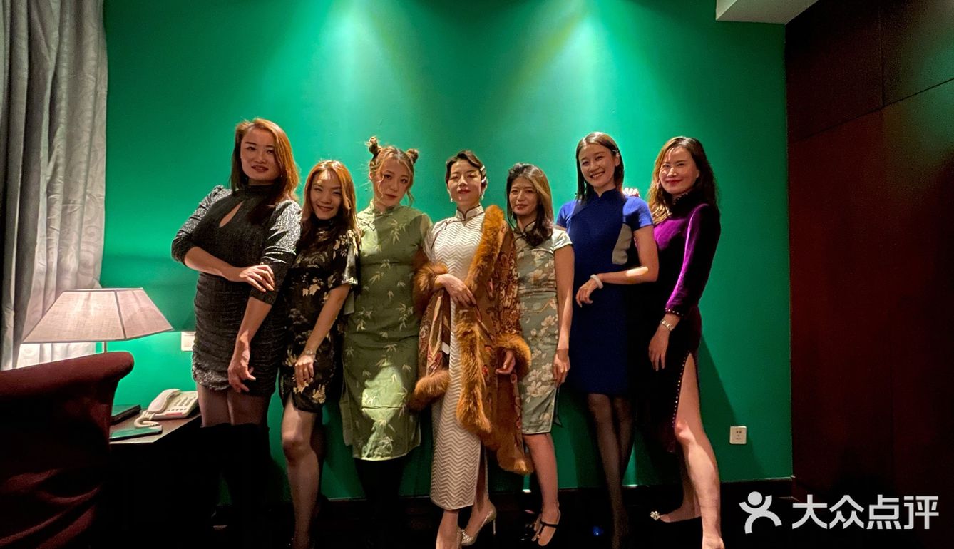不管多大了，还是会穿妈妈的衣服