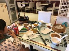-麦谷轻餐(郑记粥铺金汇店)