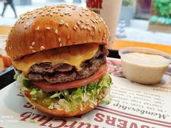 -The Habit Burger Grill 哈比特汉堡(复兴soho店)