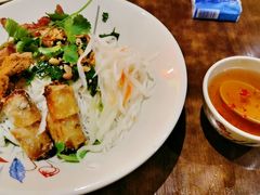 越南春卷檬粉-大头虾越式风味餐厅(光明广场店)