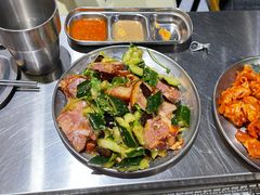 -马路牙子烧烤音乐酒馆(望京店)