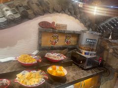 -老牌坊云南鱼豆花火锅(爱建店)