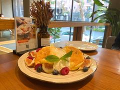 莓果奶油芝士舒芙蕾松饼-UPPER KITCHEN(延安路店)