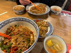 -赣南粉局·江西小炒·锅气炒粉(人民广场店)