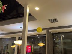 -毛辣果·贵州红酸汤牛肉火锅(西单店)