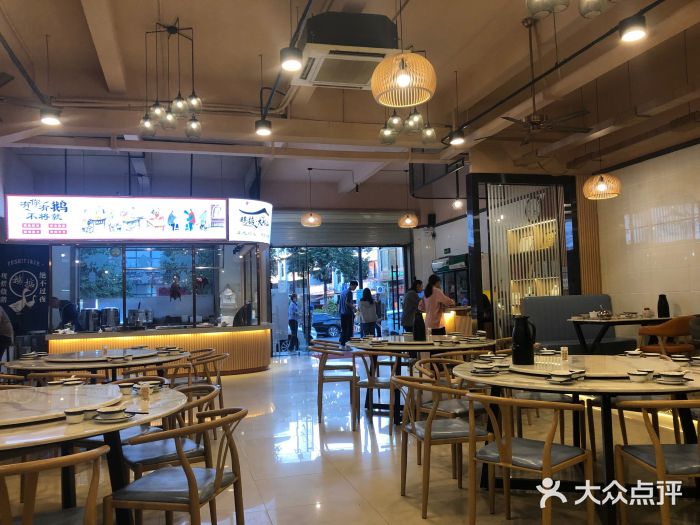 鹅掂·大岭山烧鹅大堂图片
