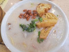 荔湾艇仔粥-点都德(千灯湖环宇城店)