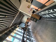 -星巴克(西藏路店)