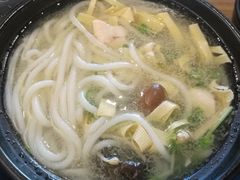 -丽虹云南过桥米线(兴工街店)