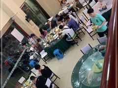 -覃记海鲜美食餐厅