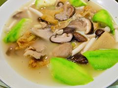 丝瓜杂菌煲-龙禧渔村酒楼