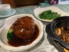 好大个儿的肉圆-洪齐林老镇