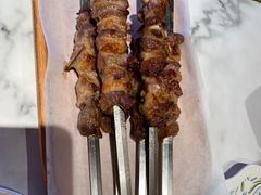 只用咸盐烤的羊肉串-丝路有约·烧烤·新疆菜(万宴城店)