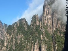 -黄山光明顶山庄