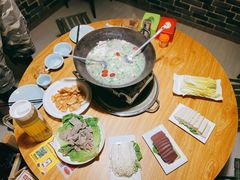 -茸梅路右拐龙虾-农家菜(松江店)