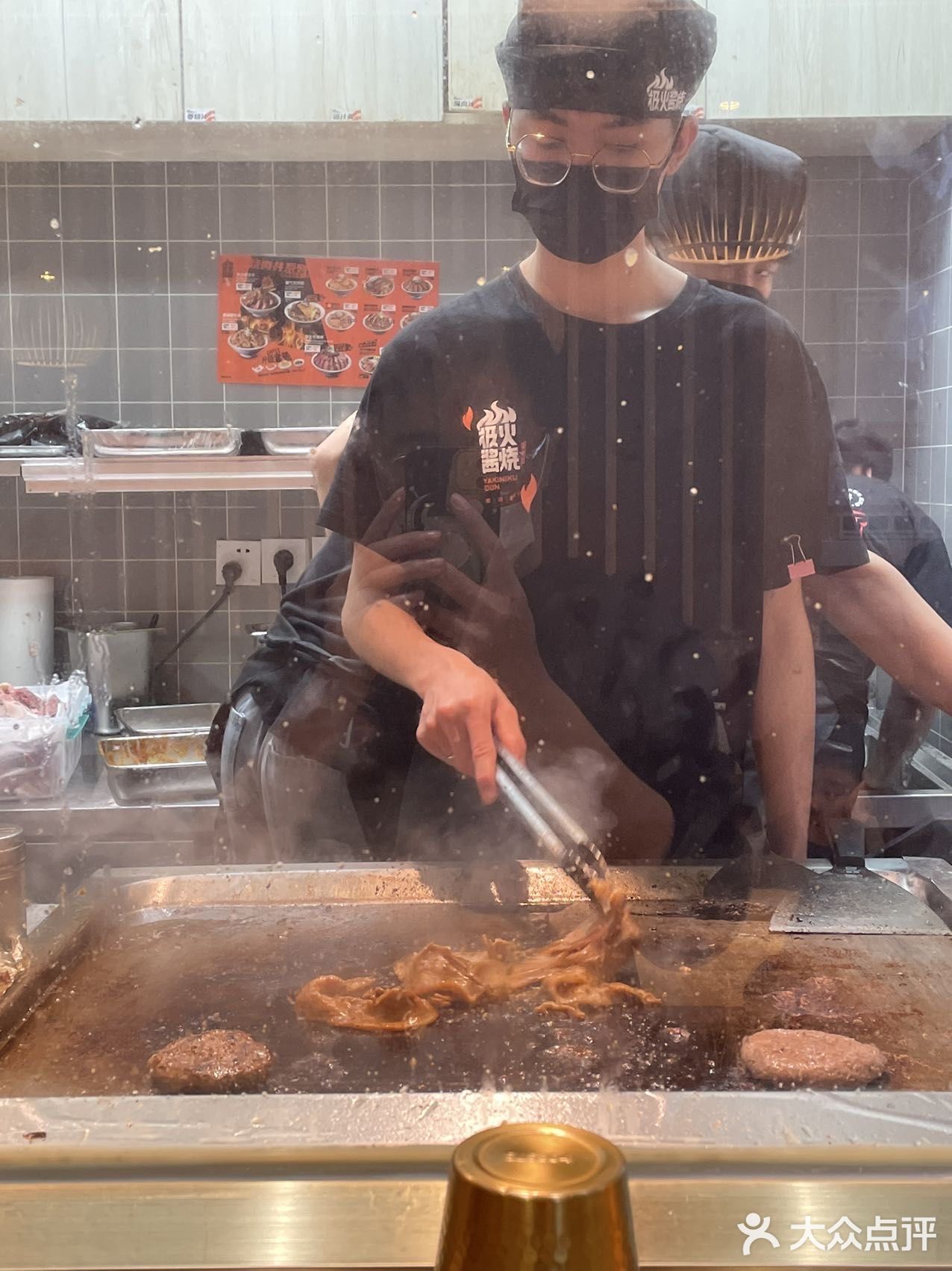 天呐！火爆上海的烧肉丼饭店开到深圳啦！！