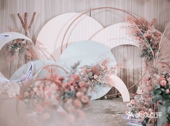等待一次日出，需要一天；等待一次月圆，需要一月